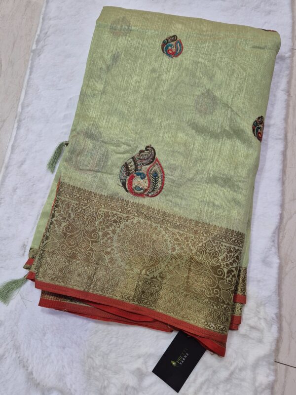 Cotton Saree with Thread work Motif - Image 6