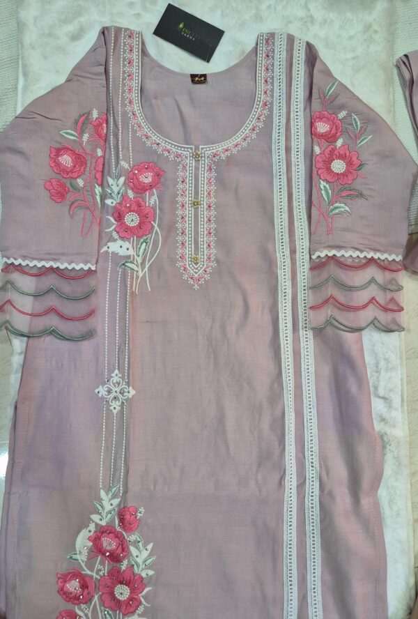 Rayon Fabric kurta Set with Thread work and Cutwork Dupatta - Image 2