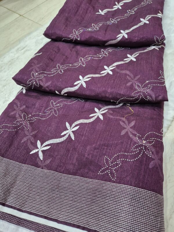 Cotton Saree with white Thread work - Image 4