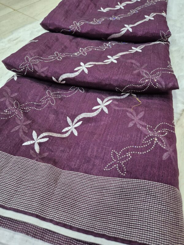 Cotton Saree with white Thread work - Image 2