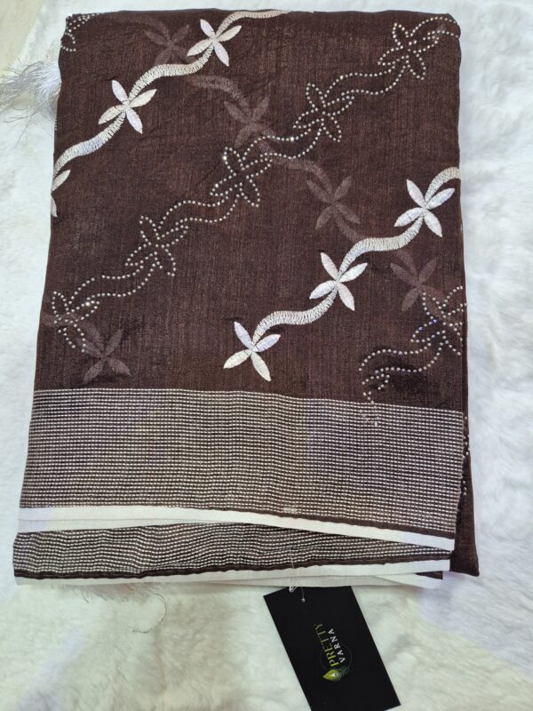 Cotton Saree with white Thread work - Image 8