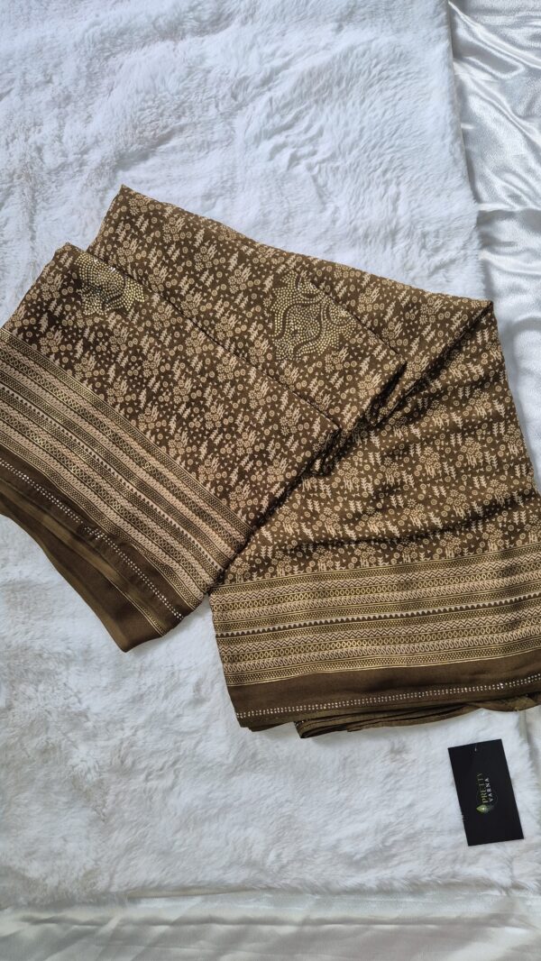 Synthetic Printed Saree For daily Wear - Image 2