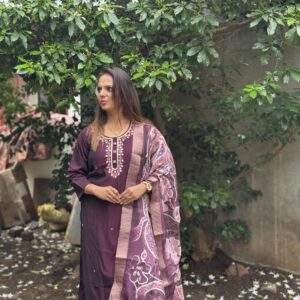 Kurta Set with beautiful mirror Work